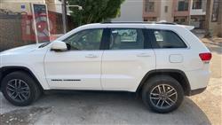 جیپ گراند شیرۆکی